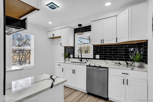 19445 Hubbell Street, Detroit, MI 48235