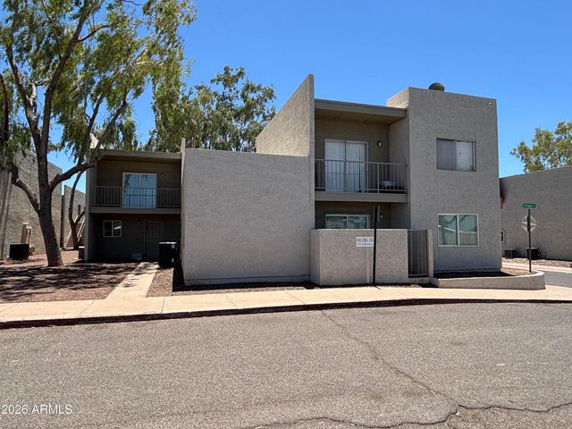 2833 E PARADISE Lane, Phoenix, AZ 85032