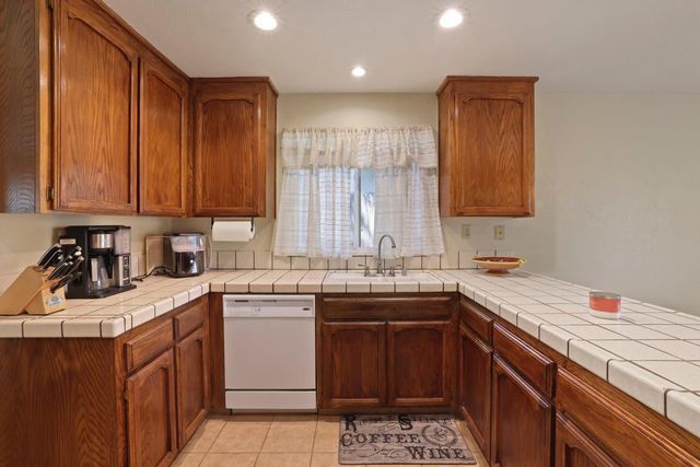 4957 Moss Creek Cir, Stockton, CA 95219