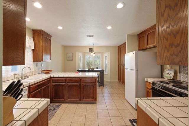 4957 Moss Creek Cir, Stockton, CA 95219