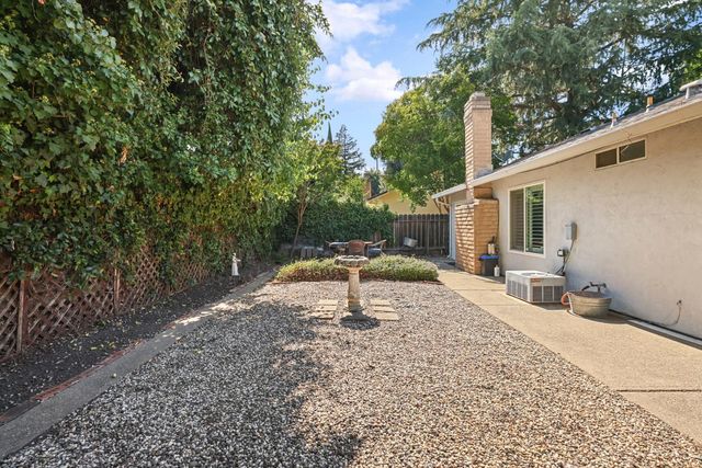 4957 Moss Creek Cir, Stockton, CA 95219