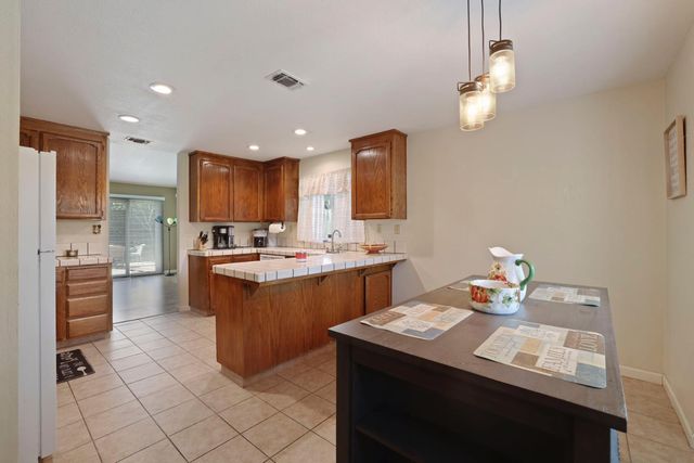 4957 Moss Creek Cir, Stockton, CA 95219