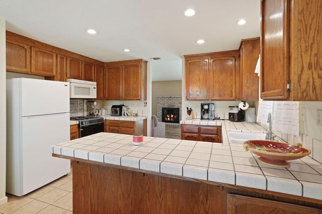 4957 Moss Creek Cir, Stockton, CA 95219