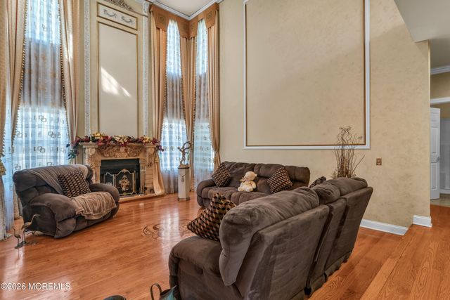 60 Yellow Meetinghouse Road, Cream Ridge, NJ 08514