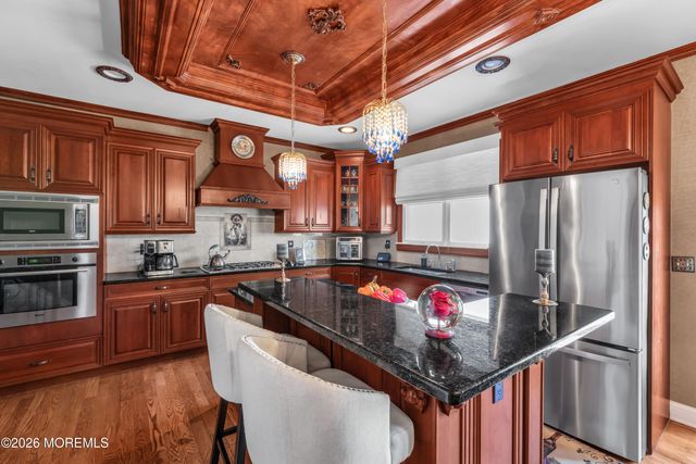 60 Yellow Meetinghouse Road, Cream Ridge, NJ 08514