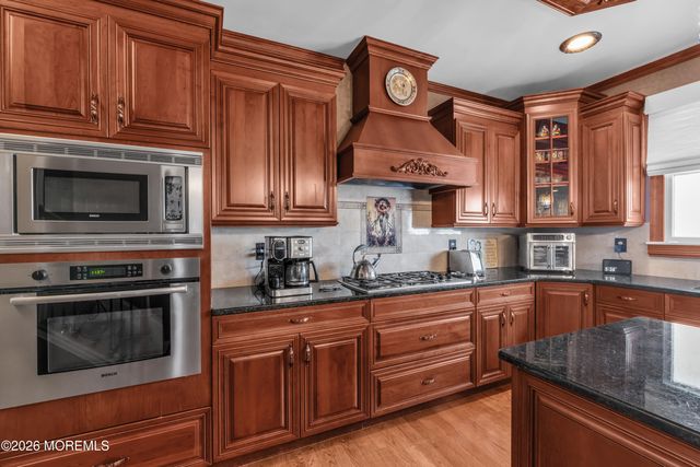 60 Yellow Meetinghouse Road, Cream Ridge, NJ 08514