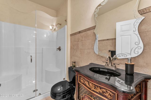 60 Yellow Meetinghouse Road, Cream Ridge, NJ 08514