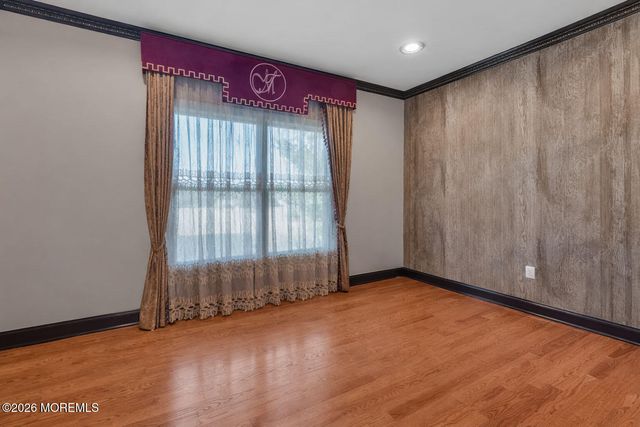 60 Yellow Meetinghouse Road, Cream Ridge, NJ 08514