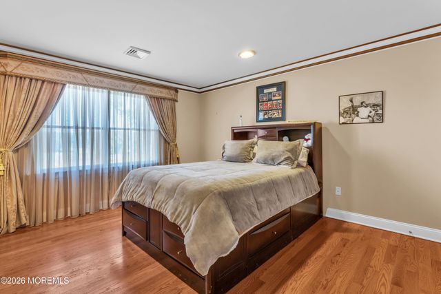 60 Yellow Meetinghouse Road, Cream Ridge, NJ 08514