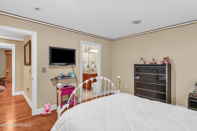 60 Yellow Meetinghouse Road, Cream Ridge, NJ 08514