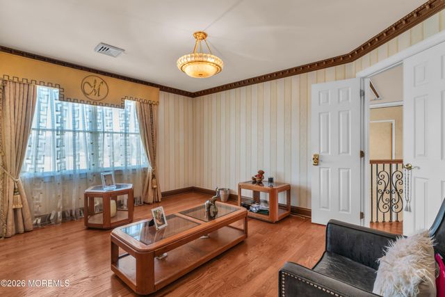 60 Yellow Meetinghouse Road, Cream Ridge, NJ 08514