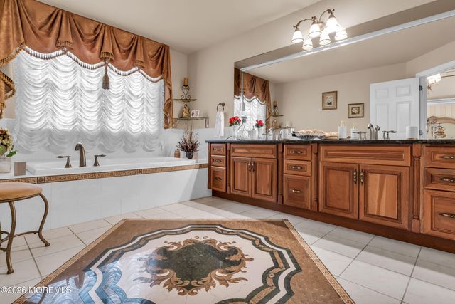 60 Yellow Meetinghouse Road, Cream Ridge, NJ 08514