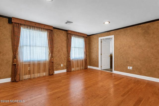 60 Yellow Meetinghouse Road, Cream Ridge, NJ 08514