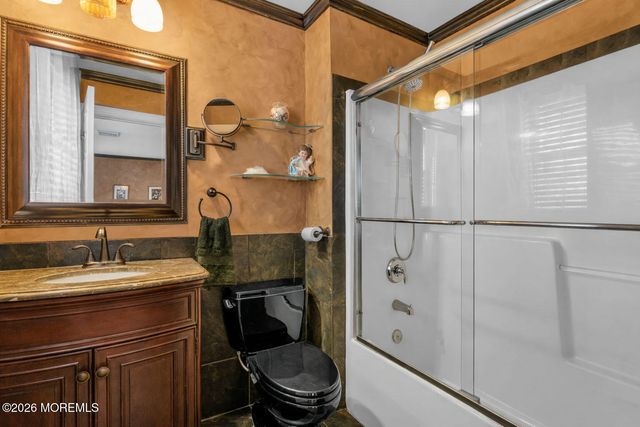 60 Yellow Meetinghouse Road, Cream Ridge, NJ 08514