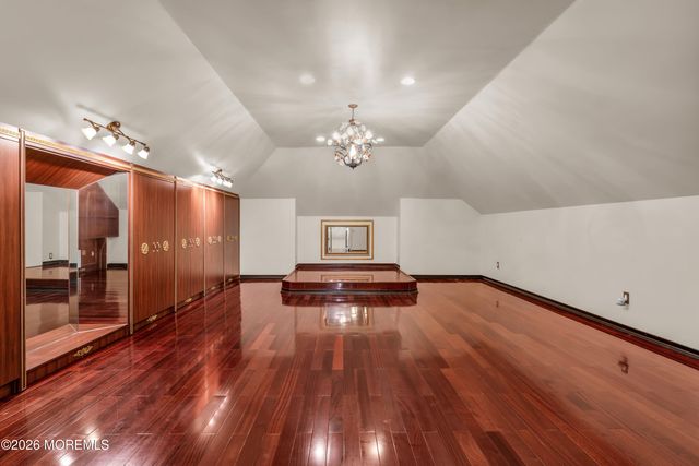 60 Yellow Meetinghouse Road, Cream Ridge, NJ 08514