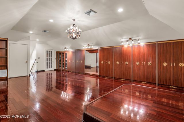 60 Yellow Meetinghouse Road, Cream Ridge, NJ 08514