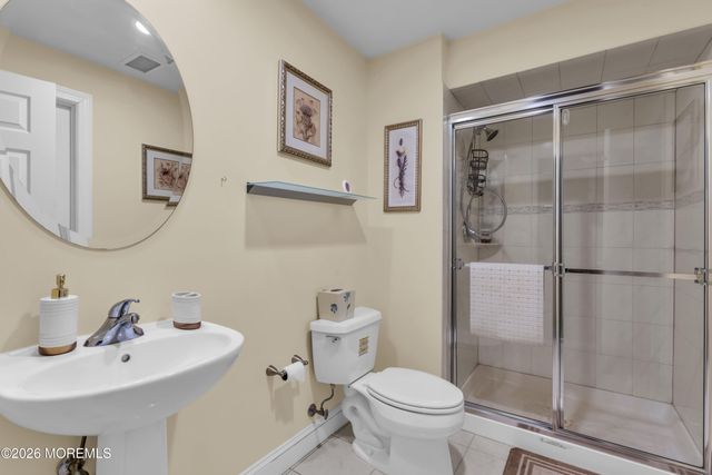 60 Yellow Meetinghouse Road, Cream Ridge, NJ 08514