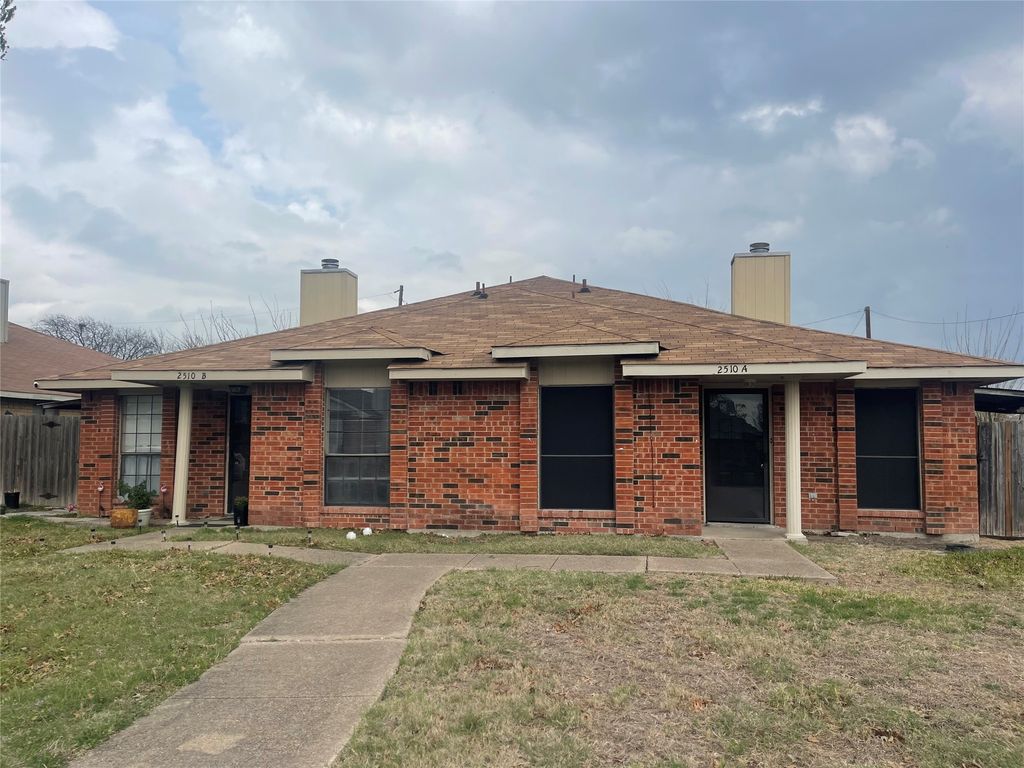 2510 Stanford Street A, Rowlett, TX 75088