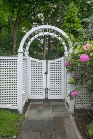 19 Cliffside Way, Boonton Twp., NJ 07005