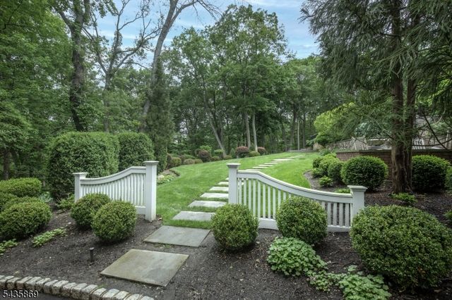 19 Cliffside Way, Boonton Twp., NJ 07005