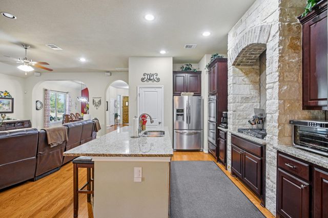 142 Abamillo DR, Bastrop, TX 78602