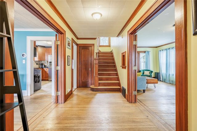 654 Laurelton Road, Irondequoit, NY 14609