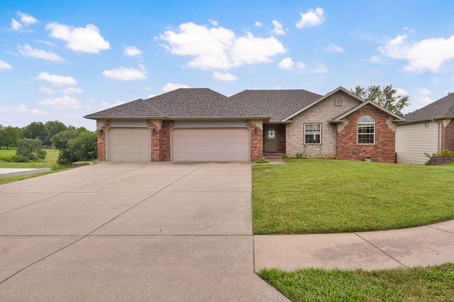 3582 N Thistlewood Court, Springfield, MO 65803