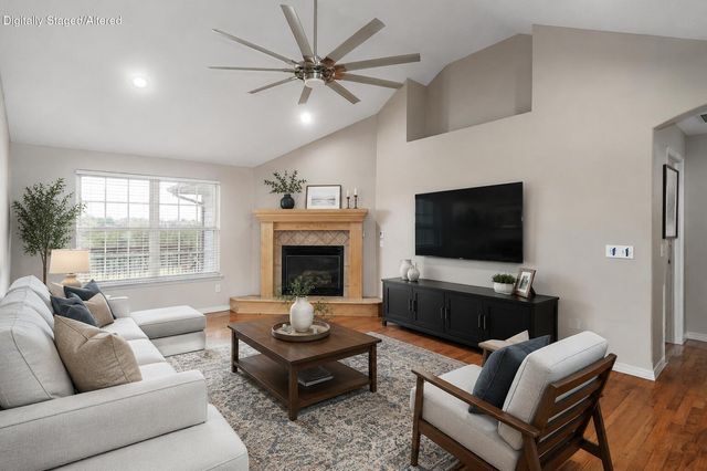 3582 N Thistlewood Court, Springfield, MO 65803
