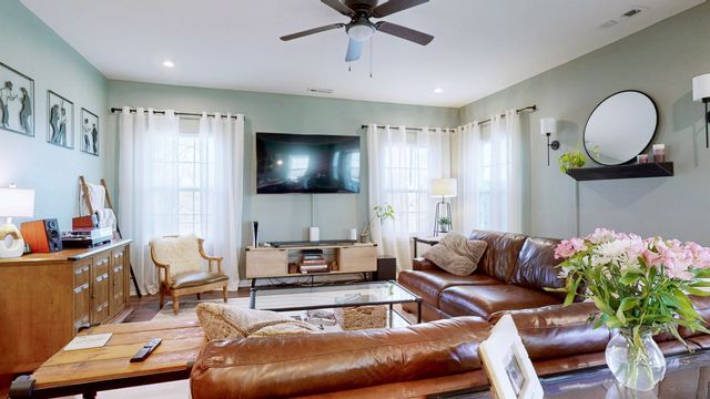 1020 Gayron Dr, Joelton, TN 37080