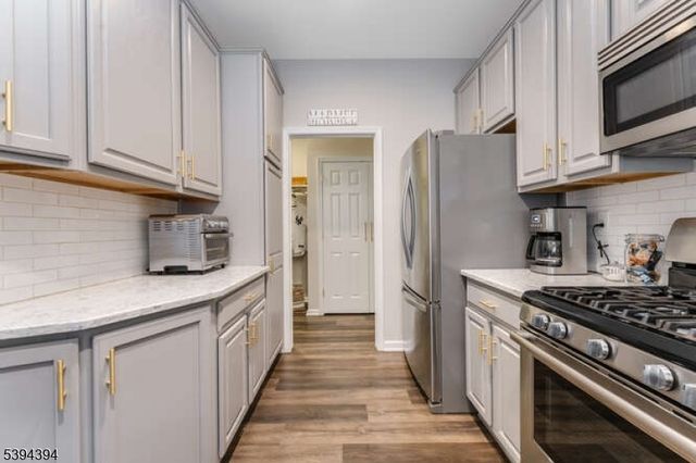 58 Westgate Dr, Clinton Twp., NJ 08801