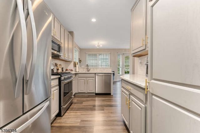 58 Westgate Dr, Clinton Twp., NJ 08801