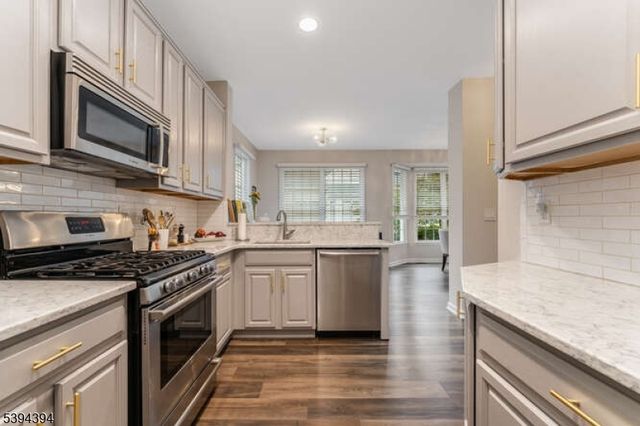 58 Westgate Dr, Clinton Twp., NJ 08801