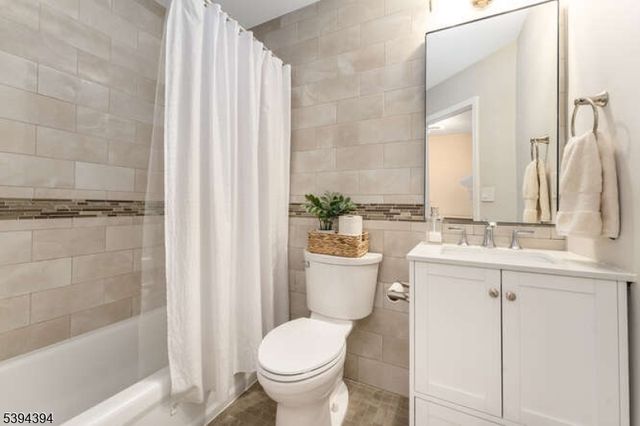 58 Westgate Dr, Clinton Twp., NJ 08801