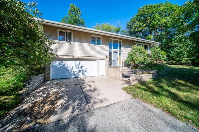 359 Riverview Heights Drive NE, Rochester, MN 55906