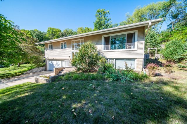 359 Riverview Heights Drive NE, Rochester, MN 55906