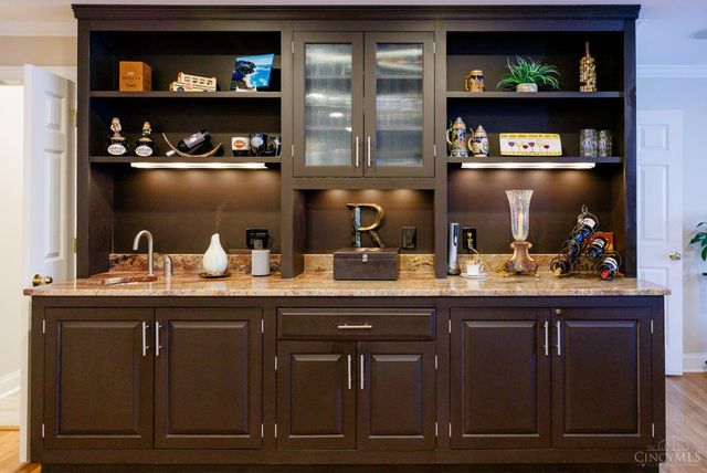 732 Wooster Pike, Terrace Park, OH 45174