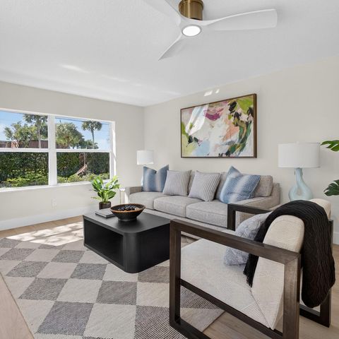 3103 Kingston Court, West Palm Beach, FL 33409