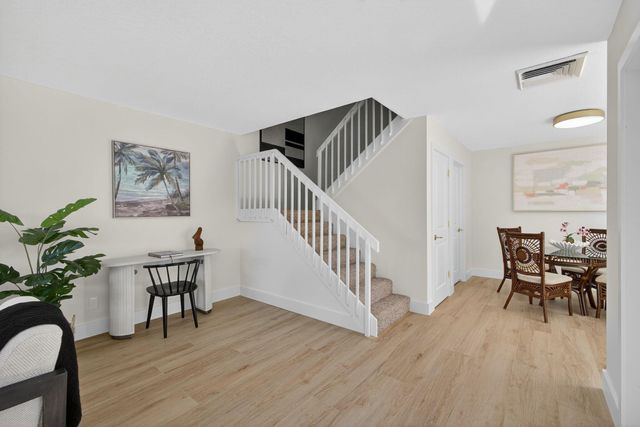 3103 Kingston Court, West Palm Beach, FL 33409