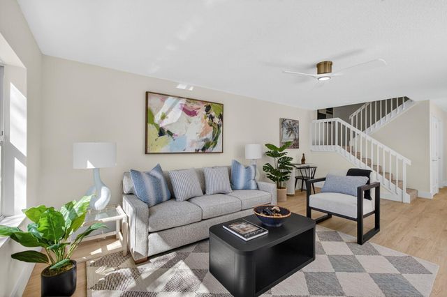 3103 Kingston Court, West Palm Beach, FL 33409