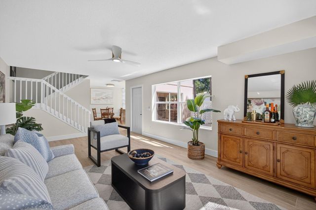 3103 Kingston Court, West Palm Beach, FL 33409