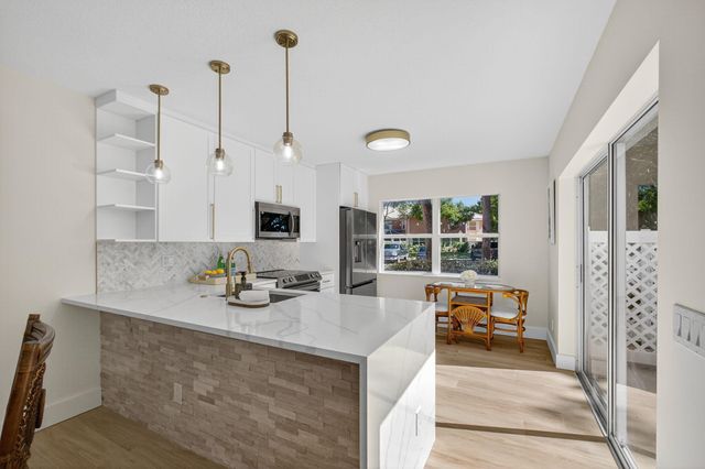 3103 Kingston Court, West Palm Beach, FL 33409