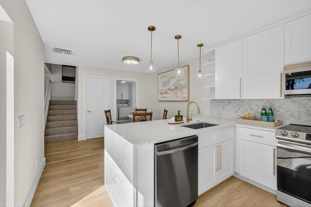 3103 Kingston Court, West Palm Beach, FL 33409