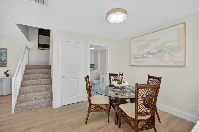 3103 Kingston Court, West Palm Beach, FL 33409