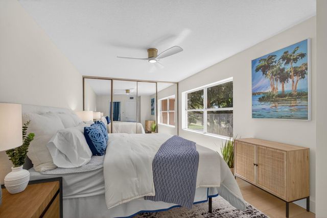 3103 Kingston Court, West Palm Beach, FL 33409