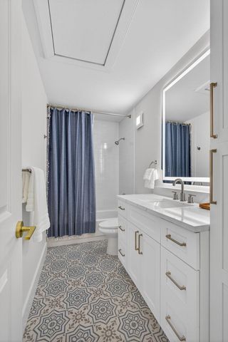 3103 Kingston Court, West Palm Beach, FL 33409