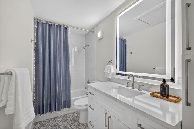 3103 Kingston Court, West Palm Beach, FL 33409