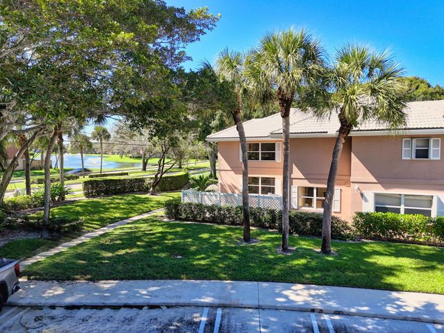 3103 Kingston Court, West Palm Beach, FL 33409