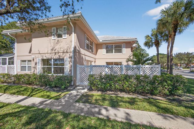 3103 Kingston Court, West Palm Beach, FL 33409
