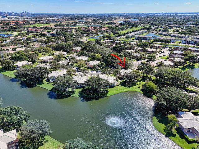 3103 Kingston Court, West Palm Beach, FL 33409