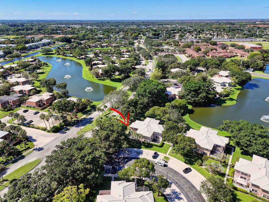 3103 Kingston Court, West Palm Beach, FL 33409